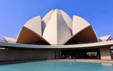 DELHI INDIA - 02 12 2023: Hindistan 'ın Delhi kentinde bulunan Lotus Tapınağı, Aralık 1986' da ithaf edilen bir İbadet Evi.