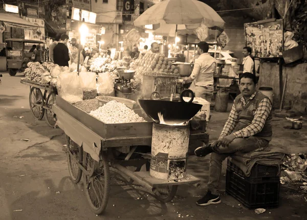 Delhi India 2023 Vendedor Ambulante Delhi Vendendo Seus Produtos — Fotografia de Stock