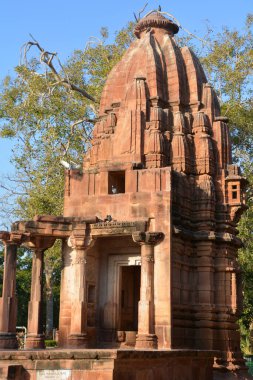 JODHPUR RAJASTHAN INDIA - 02 14 2023: Mandore Garden jodhpur şehrinin eski Hindu Tapınağı dış yapısı, Hindistan