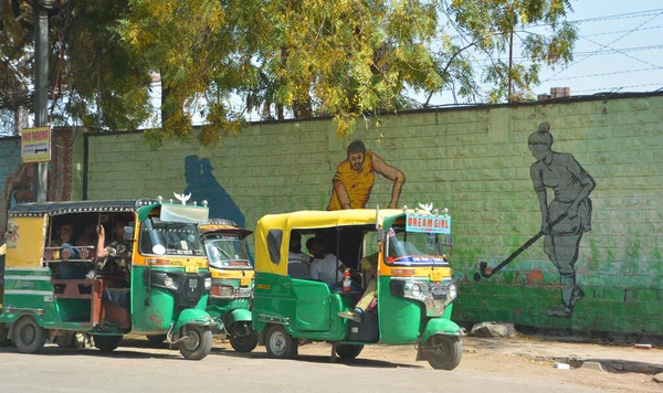 Delhi India 2023 Auto Rickshaw Motorized Version Pulled Rickshaw Cycle — Stock Photo, Image