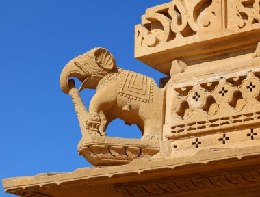 JAISALMER RAJASTHAN INDIA - 02: 13 2023: Lodurva Jain Temple, Rajasthan 'daki Jaisalmer yakınlarındaki, 23. Tirthankara Parshvanatha' ya adanmıştır.
