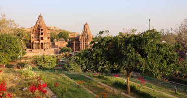 JODHPUR RAJASTHAN INDIA - 02 14 2023: Mandore Garden jodhpur şehrinin eski Hindu Tapınağı dış yapısı, Hindistan