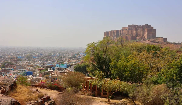 Jodhpur India 2023 Mehrangarh Fort Jodhpur Rajasthan India 建筑群座落在距周围平原约122米的山顶上 — 图库照片