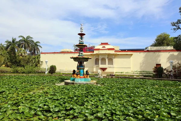 Udaipur Rajasthan India 2023 Saheliyon Bari Pátio Jardim Das Donzelas — Fotografia de Stock