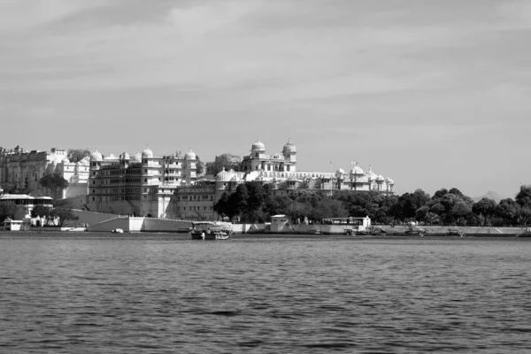 Udaipur Rajasthan India 2023 Pałac Jezior Formalnie Znany Jako Jag — Zdjęcie stockowe