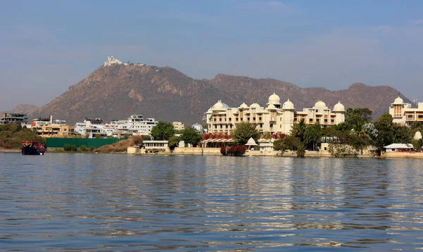 Udaipur Rajasthan India 2023 Costruzioni Lungo Riva Del Lago Pichola — Foto Stock