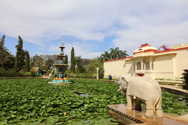 Udaipur Rajasthan India 2023 Saheliyon Bari Αυλή Κήπο Των Παρθένων — Φωτογραφία Αρχείου