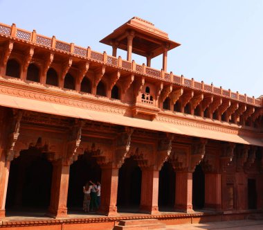 FATEHPUR SIKRI INDIA - 03 01 01 2023: Fatehpur Sikri, Hindistan 'ın Uttar Pradesh ilçesine bağlı bir kasabadır. Fatehpur Sikri 1571 yılında İmparator Akbar tarafından Babür İmparatorluğu 'nun başkenti olarak kuruldu. 