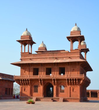 FATEHPUR SIKRI INDIA - 03 01 01 2023: Fatehpur Sikri, Hindistan 'ın Uttar Pradesh ilçesine bağlı bir kasabadır. Fatehpur Sikri 1571 yılında İmparator Akbar tarafından Babür İmparatorluğu 'nun başkenti olarak kuruldu.