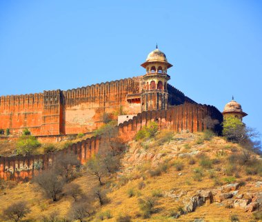 AMBER RAJASTHAN INDIA - 02 27 2023: Amber kalesi Meenas Hanedanı 'ndan Alan Singh Chanda tarafından kuruldu.