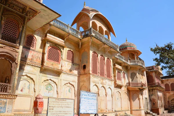Amber Rajasthan India 2023年 Hanuman Ji寺院ヒンズー教の巡礼地古代にさかのぼる Galta Jiは一つではありませんが 献身と建築の素晴らしさを具現化する寺院のシリーズ — ストック写真