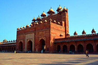 FATEHPUR SIKRI INDIA - 03 01 01 2023: Fatehpur Sikri, Hindistan 'ın Uttar Pradesh ilçesine bağlı bir kasabadır. Fatehpur Sikri 1571 yılında İmparator Akbar tarafından Babür İmparatorluğu 'nun başkenti olarak kuruldu.