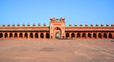 FATEHPUR SIKRI INDIA - 03 01 01 2023: Fatehpur Sikri, Hindistan 'ın Uttar Pradesh ilçesine bağlı bir kasabadır. Fatehpur Sikri 1571 yılında İmparator Akbar tarafından Babür İmparatorluğu 'nun başkenti olarak kuruldu.