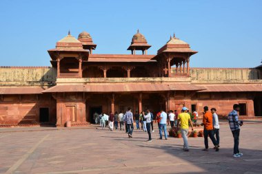 FATEHPUR SIKRI INDIA - 03 01 01 2023: Fatehpur Sikri, Hindistan 'ın Uttar Pradesh ilçesine bağlı bir kasabadır. Fatehpur Sikri 1571 yılında İmparator Akbar tarafından Babür İmparatorluğu 'nun başkenti olarak kuruldu.