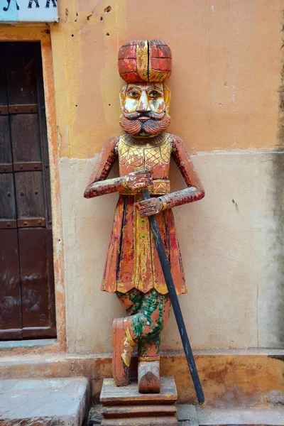 Jaipur Rajasthan India 2023 Maharadża Zabytkowy Drewniany Posąg Przy Wyjściu — Zdjęcie stockowe
