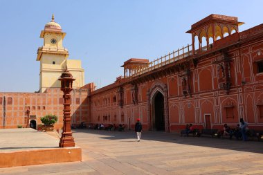 JAIPUR INDIA - 02 28 2023: Şehir Sarayı, Jaipur ile aynı zamanda Jaipur Sarayı, Maharaja Sawai Jai Singh II tarafından kurulmuştur.