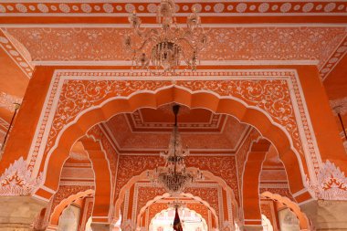 JAIPUR INDIA - 02 28 2023: Jaipur, Jaipur şehri ile aynı zamanda Jaipur Sarayı 'nın detayları, Maharaja Sawai Jai Singh II tarafından kurulmuştur.