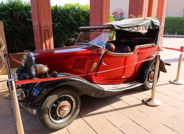 ORCCHA INDE - 03 03 2023: Morris Motors Limited, William Morris 'in WRM Motors Limited şirketinin hisselerini devralmak için 1919 yılında kurulan bir İngiliz özel otomobil üretim şirketiydi.