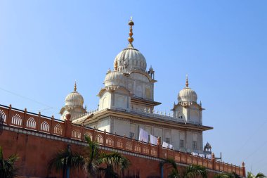 GWALIOR MADHYA PRADESH - 03 01 01 2023: Gurdwara Data Bandi Chorh Sahib, Gwalior 'da yer alan Guru Har Gobind Sahib' in Gwalior Kalesi 'nde hapsedilmesiyle ilişkilidir.