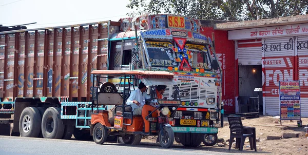 Rajasthan India 2023 Bright Agricultural Truck Tata Intrurban Road — Stock Photo, Image