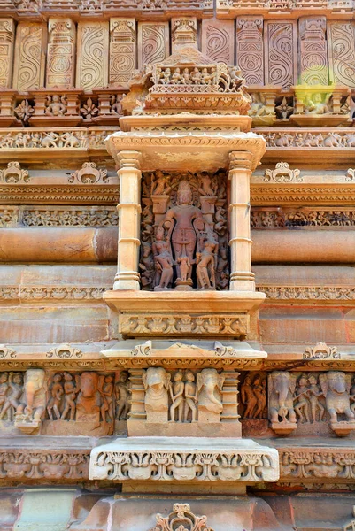 Khajuraho India Madyha Pradesh 003 2023 Khajuraho Group Monuments是一组印度教和简派庙宇 以其纳加拉风格的建筑象征和少数情色雕塑而闻名 — 图库照片
