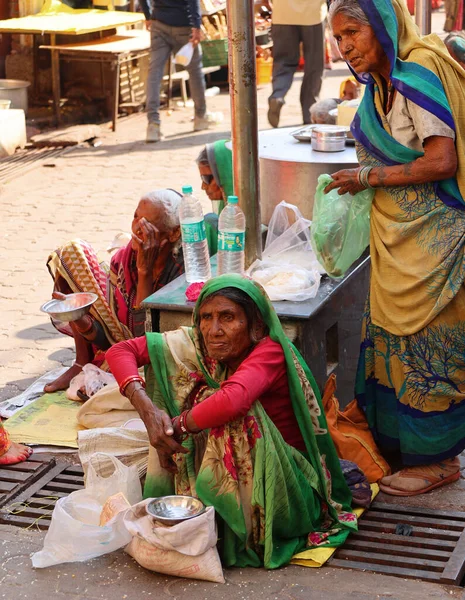 stock image ORCCHA MADHYA PRADESH INDIA - 03 03 2023: Homelessness is a major issue in India.There are 1.77 million homeless people in India, or 0.15% of the country's total population, according to the 2011 census