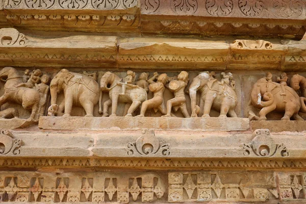 カジュラホ マディハ プラデシュ インディア 2023年3月3日 カジュラホ記念物群は ヒンドゥ教とジャイナ教の寺院群で ナーガ様式の建築的象徴といくつかのエロティックな彫刻で知られている — ストック写真