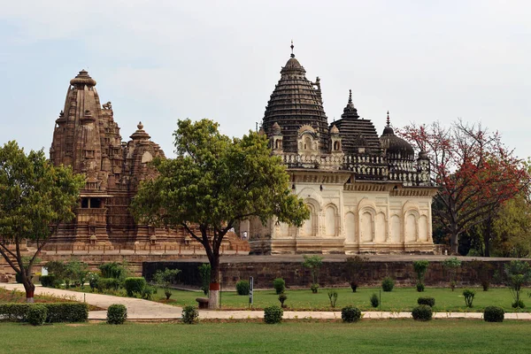 Khajuraho Madyha Pradesh India 003 2023 Khajuraho Group Monuments是一组印度教和简派寺庙 以其纳加拉风格的建筑象征和少数情色雕塑而闻名 — 图库照片