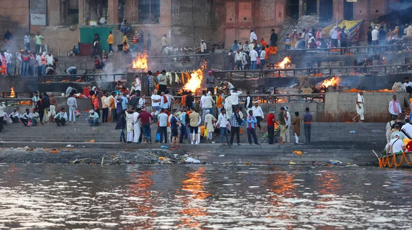 Varanasi Bhojpur Purvanchal India 2023 Widok Uroczystość Kremacji Nieznanej Hinduskiej — Zdjęcie stockowe