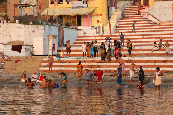 Varanasi Bhojpur Purvanchal India 2023 Hinduer Tager Rituelle Bad Floden - Stock-foto