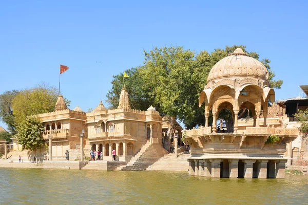 Jaisalmer Rajasthan India 2023 Gadisar Reggel Ember Alkotta Víztározó Templomokkal — Stock Fotó