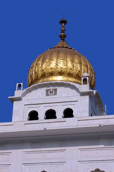 stock image DELHI INDIA - 02 11 2023: Sri Bangla Sahib Gurudwara, one of the most important Sikh temples in New Delhi, India It was first built as a small shrine by Sikh General Sardar Baghel Singh in 1783