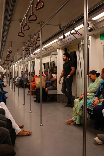 新德里 2023 德里地铁是一个为德里及其附属城市Ghaziabad Faridabad Gurugram Noida和Bahadurgarh服务的大众快速交通系统 — 图库照片