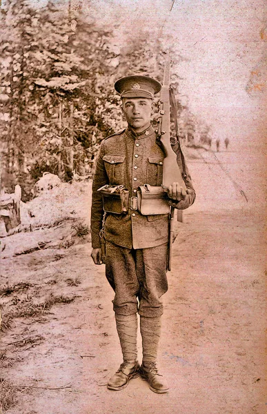 大英帝国 1916年Circa 一战期间古老的加拿大士兵照片 超过65万加拿大人和纽芬兰人参加了这场战争 当时称为 — 图库照片