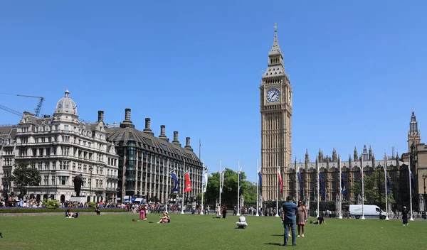 ロンドンイギリス06 2023年 ビッグ ベンは ロンドンのウェストミンスター宮殿の時計台の大鐘のニックネームですタワーは正式にエリザベスタワーとして知られています — ストック写真