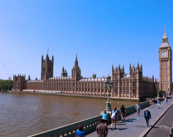 ロンドンイギリス 2023年6月19日 ウェストミンスター宮殿は 英国議会の2つの家である庶民院と貴族院の集会所です — ストック写真