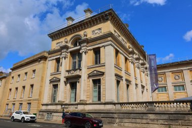 OXFORD, UNITED KINGDOM 06 20 2023: Ashmolean Müzesi, dünyanın ilk üniversite müzesi. İlk binası 1678-1683 yılları arasında Elias Ashmole 'un Oxford Üniversitesi' ne verdiği ev için dikildi.