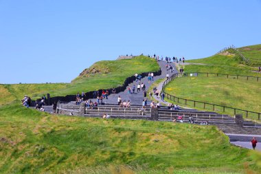 Moher Kayalıkları, İrlanda 'nın Clare ilçesinin Burren bölgesinin güneybatısında yer alan kayalıklardır..