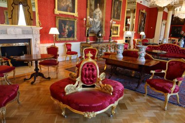 DUBLIN İRELYA REKLİK 05 28 2023: Dublin Kalesi 'nin içinde eski bir Motte-and-Bailey kalesi ve şu anki İrlanda hükümet kompleksi ve konferans merkezi yer almaktadır..          