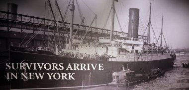 BELFAST NORTHERN IRELAND BİRLİK KINGDOM 06 03 2023: Titanik 'teki 2.240 kişiden sadece 706' sı kurtarıldı ve RMS Carpathia 'ya götürüldü. Sonunda New York 'a vardık 04: 18, 1912