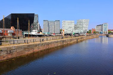 LiVERPOOL, BİRLİK KINGDOM 06 07 2023: Rıhtım Müdürü ve Liverpool Limanı ile birlikte     