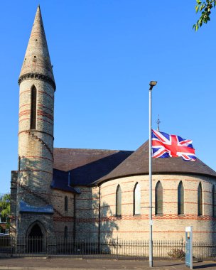 BELFAST NORTHERN IRELAND BİRLİK KINGDOM 06 03 2023: St Matthews, Shankill 'deki en eski kilise. Şu anda A sınıfı bir bina..