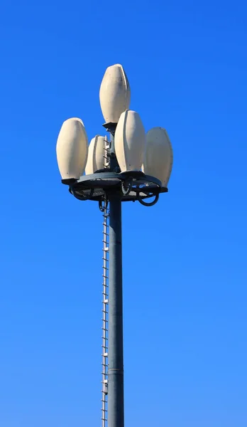 Straatlamp Achtergrond Van Blauwe Lucht — Stockfoto