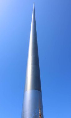 DUBLIN İRELAND REPUBLIC 05 28 2023: Dublin Spire, alternatif olarak Işık Anıtı olarak Ian Ritchie Mimarlar tarafından tasarlandı, 