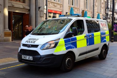 CARDIFF WALES UNITED KINGDOM 06 17: 23: Güney Galler Polis arabası (Galce: Heddlu De Cymru; SWP) Galler 'deki dört bölgesel polis kuvvetinden biridir. Karargahı Bridgend 'de.