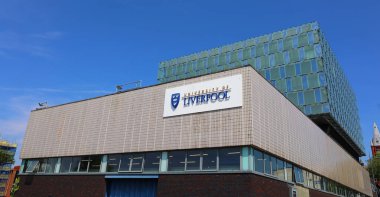 LiVERPOOL BİRLİĞİ KINGDOM 06 07: 23: Liverpool Üniversitesi, İngiltere 'nin Liverpool şehrinde bulunan bir devlet araştırma üniversitesidir. 1881 'de üniversite olarak kuruldu.