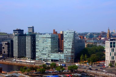 LiVERPOOL BİRLİĞİ KINGDOM 06 07 2023: Liverpool deniz kıyısı, İngiltere 'nin kuzeybatısında bulunan bir şehirdir. Başkent, Birleşik Krallık 'taki en büyük beşinci metropoliten bölgedir.