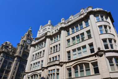 Liverpool, İngiltere 'de güzel eski mimari ve sokak manzarası  