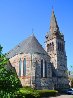 BELFAST NORTHERN IRELAND BİRLİK KINGDOM 06 03 2023: Belfast 'taki Elmwood Hall Tower, üç katmanlı Corinthian sütunları yoğun aksanlı kemerleri bir İtalyan kampanyasına benzer.