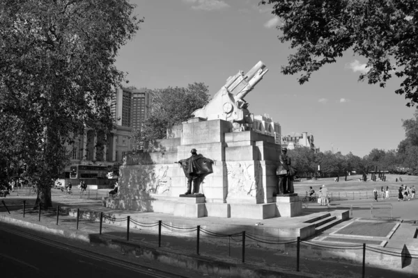 Лондон Объединенный Кингдом 2023 Мемориал Королевской Артиллерии Чарльза Сержанта Джаггера — стоковое фото